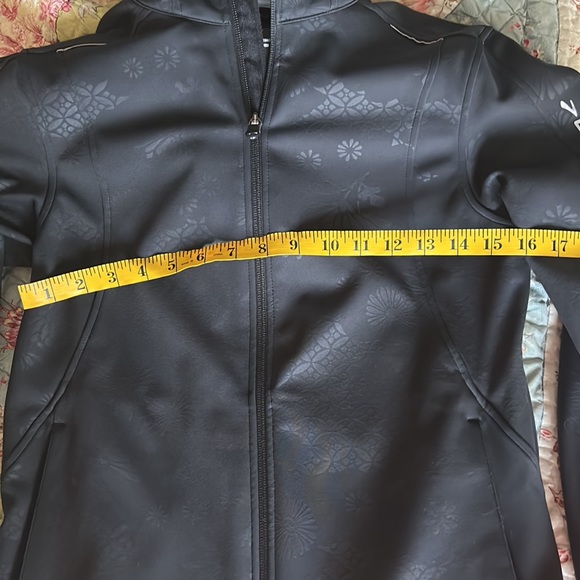 Brooks | Running Jacket - Picture 8 of 9